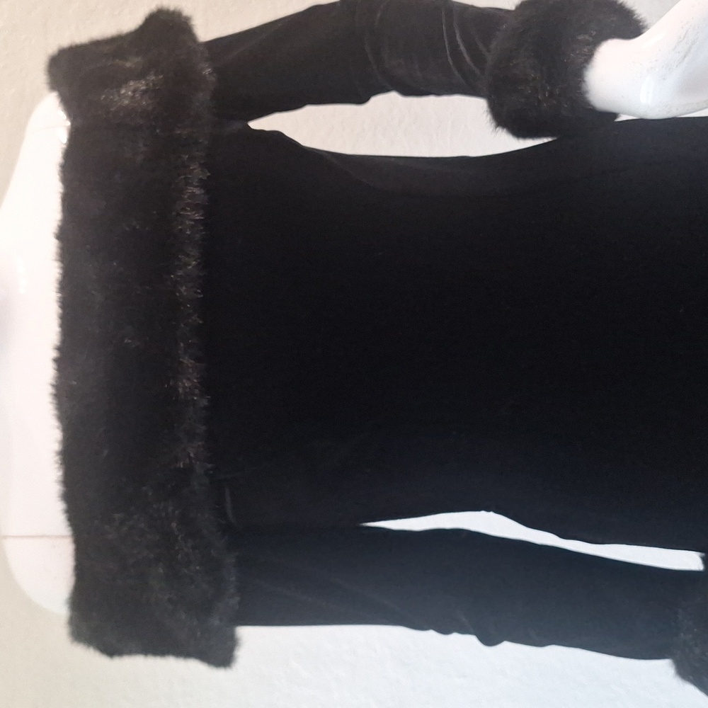 Cache Elegant Black Fur-Trim Midi Dress - Picture 2 of 11